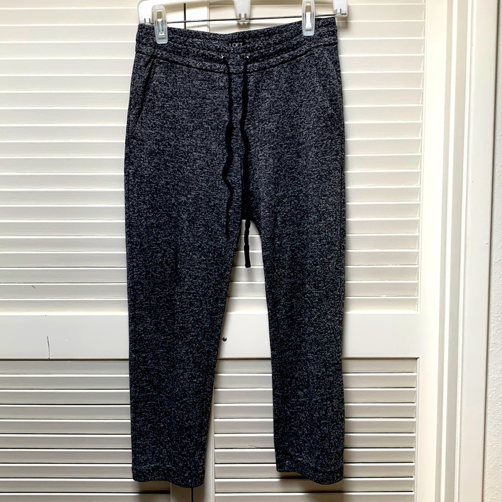 Well made thick and stretchy. With real side pockets and fashion back pockets